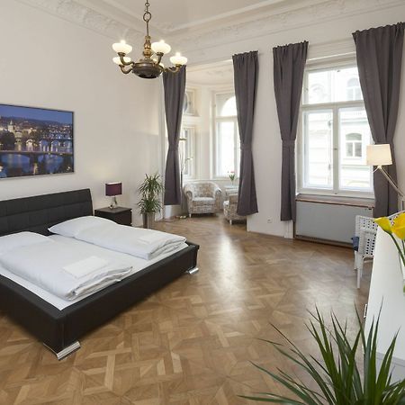 Capital Apartments Praga Exterior foto