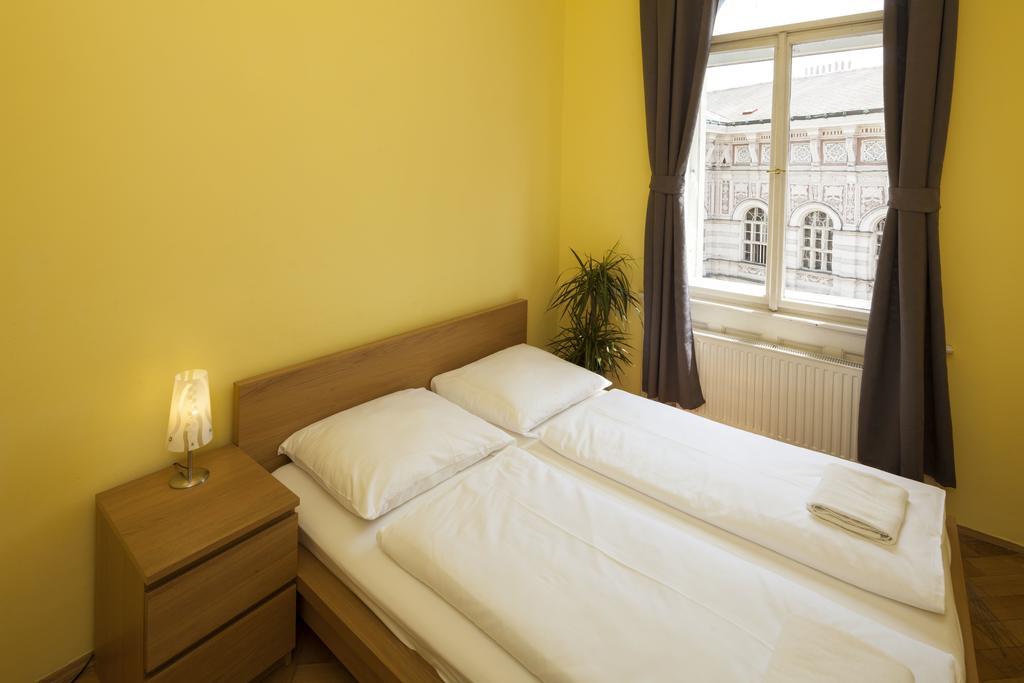 Capital Apartments Praga Exterior foto
