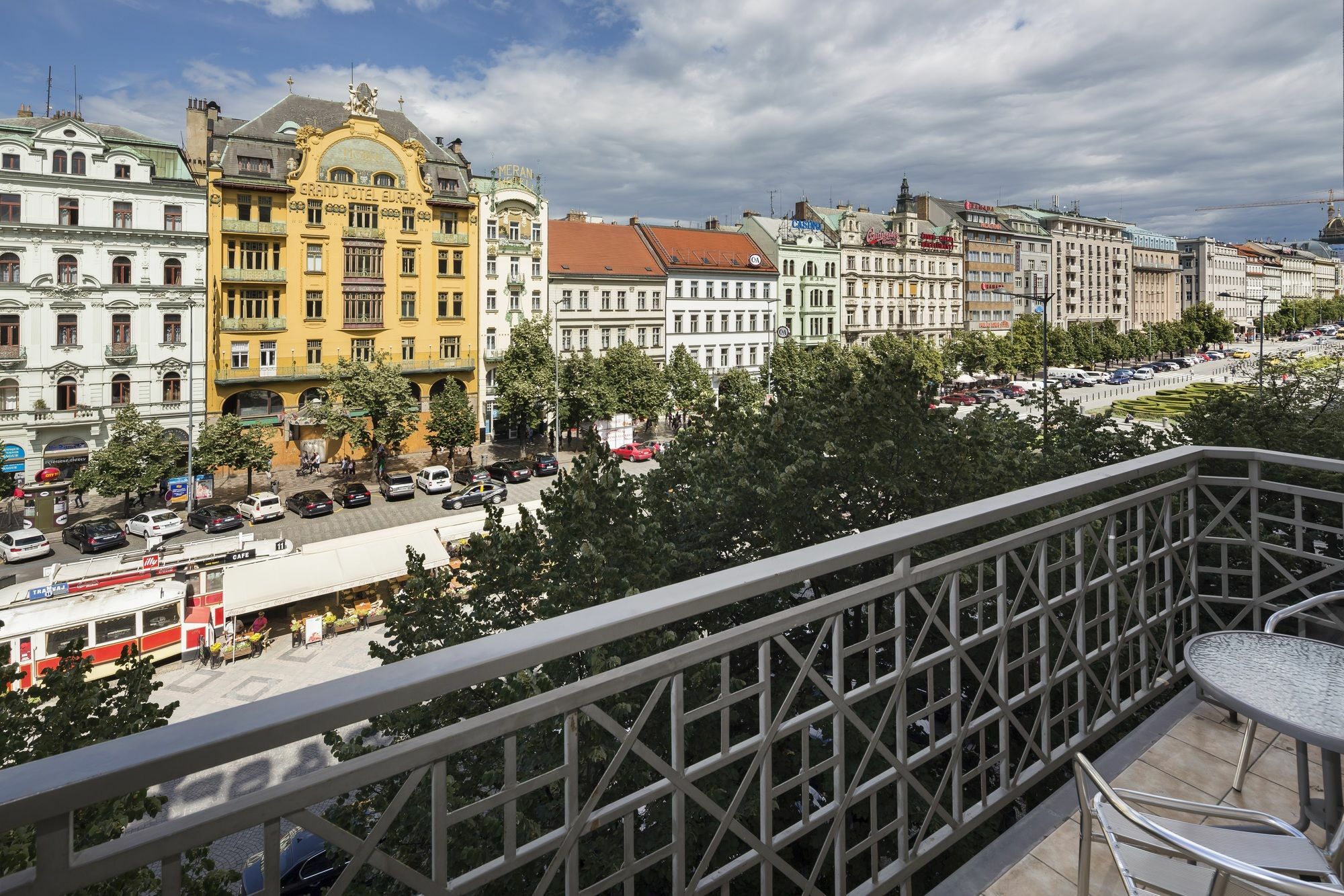Capital Apartments Praga Exterior foto