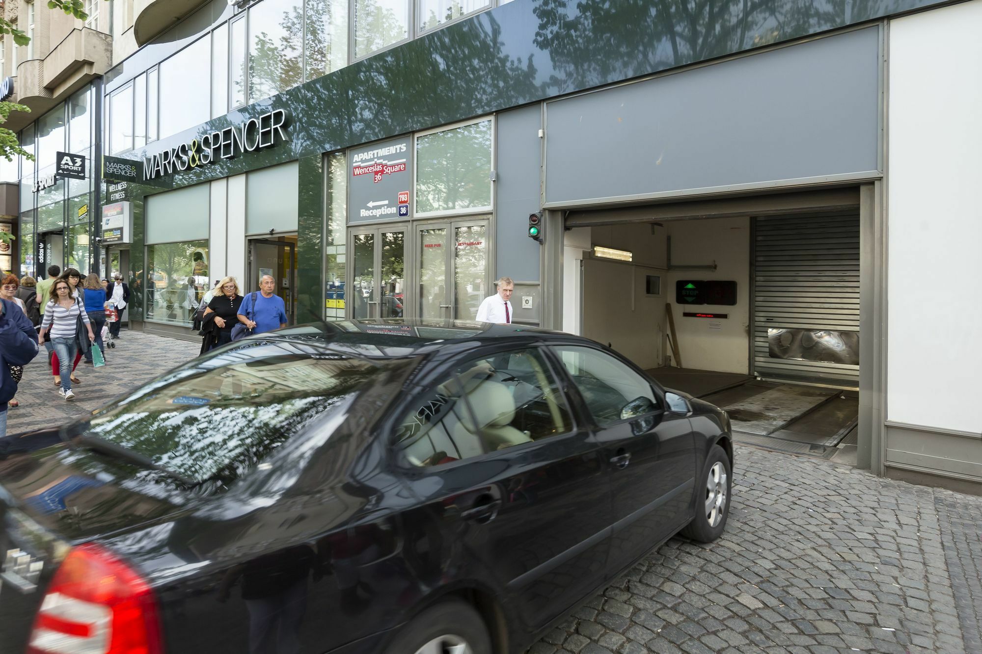 Capital Apartments Praga Exterior foto