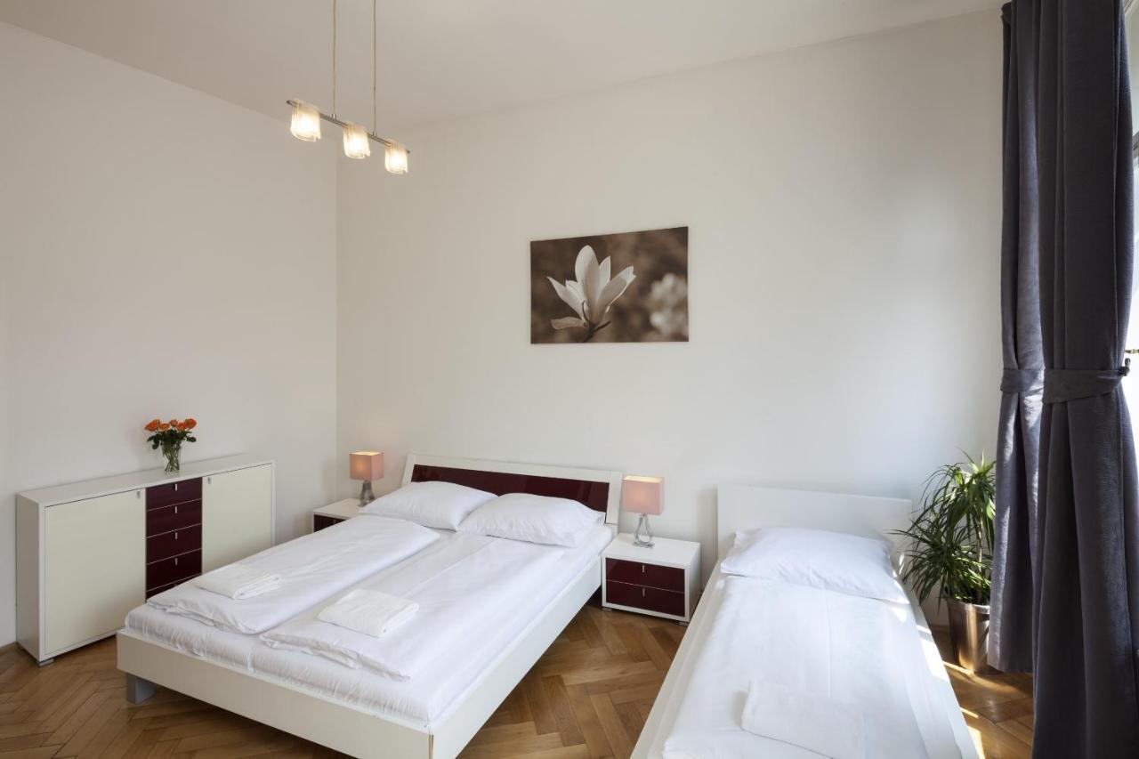 Capital Apartments Praga Exterior foto